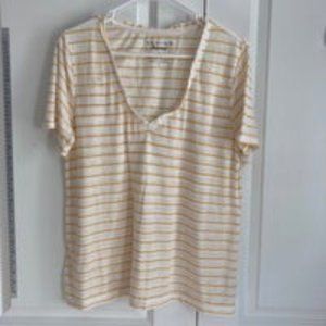 SOFT V NECK T SHIRT LARGE YELLOW WHITE STRIPE Good condition functio